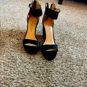 Chinese laundry wedges